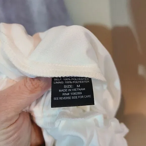 Row.A White Godet Hem Romper Size Medium - Picture 6 of 7